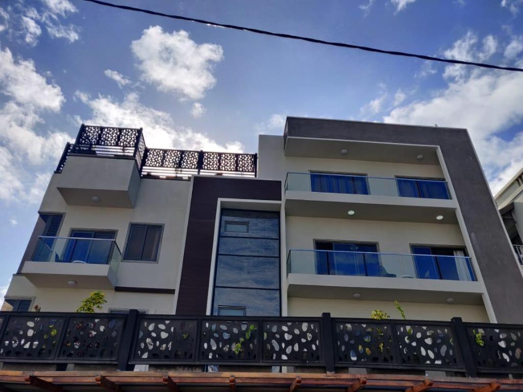 Shanti Haveli Beachfront Apartments Flic en Flac Luaran gambar